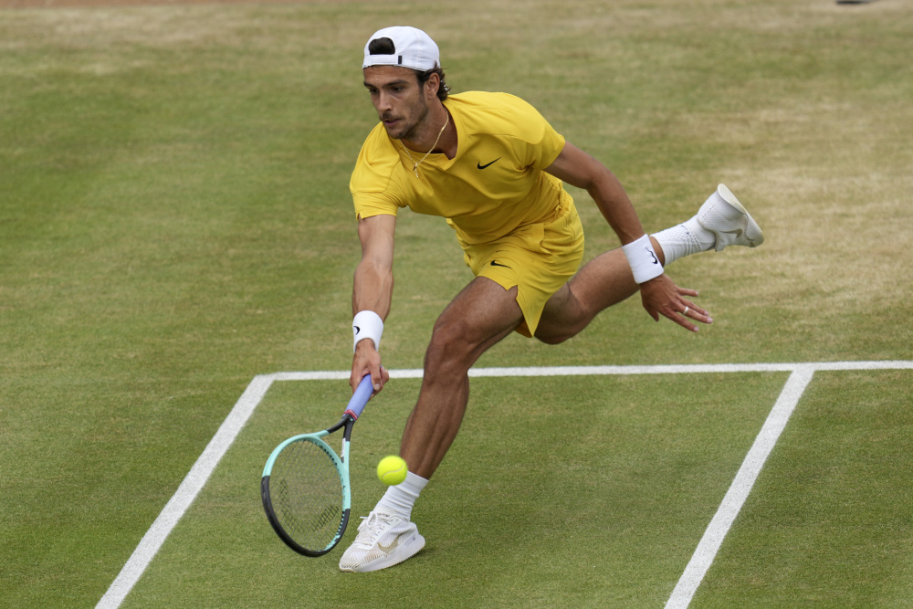 际大赛中屡 际大赛中屡