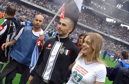 更让主队形 更让主队形